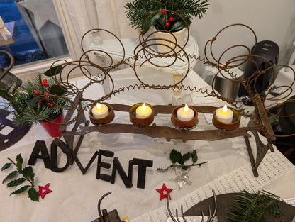 Adventsleuchter mit Wortskulptur